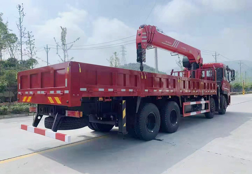 國(guó)六東風(fēng)??D7V前四后八隨車(chē)??吊