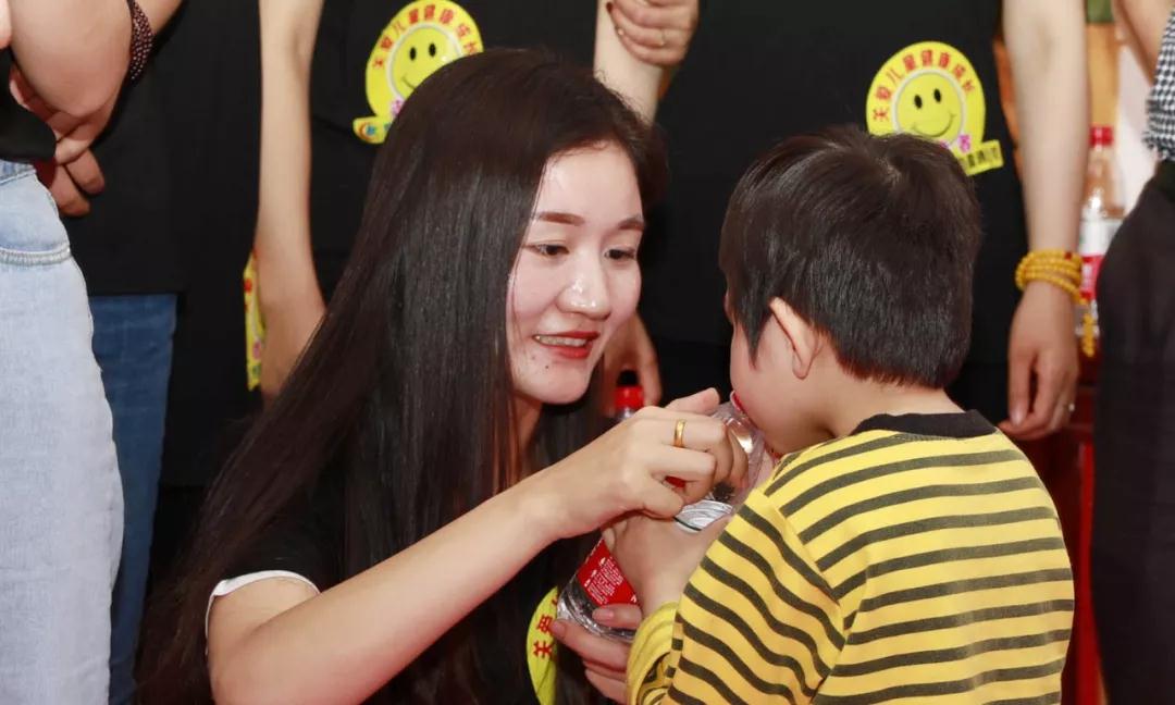 弘揚(yáng)傳統(tǒng)美德，關(guān)愛兒童成長----首屆“魅力隨州，多彩程力”抖音大賽捐贈公益活動紀(jì)實(shí)